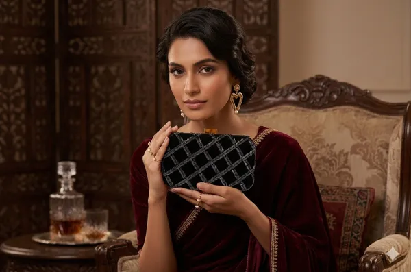 Black_Polyurethane_Clutch_For_Women