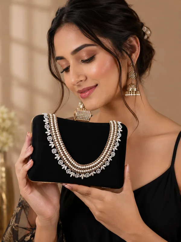 Black_Polyurethane_Clutch_For_Women