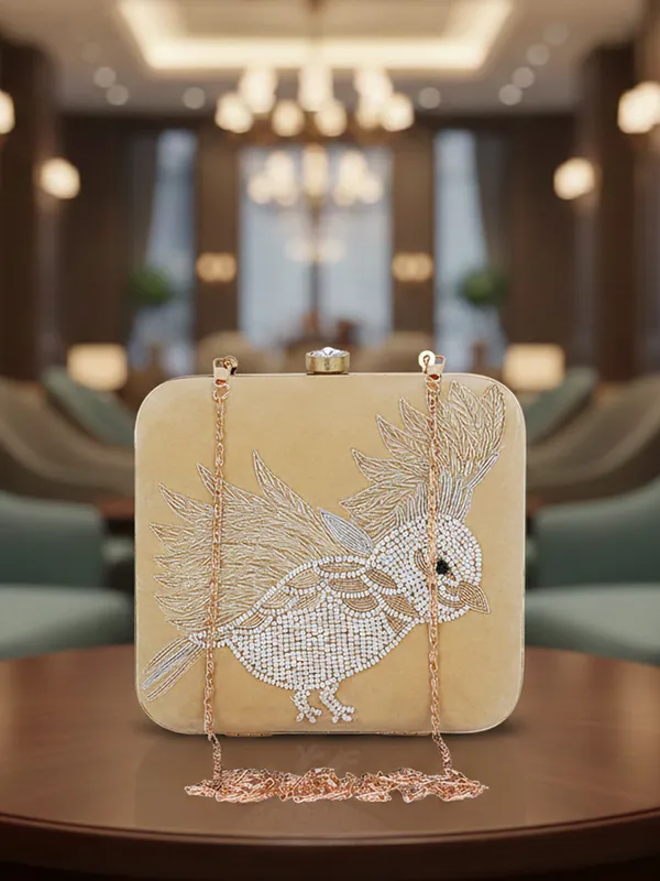 Gold_Polyurethane_Clutch_For_Women