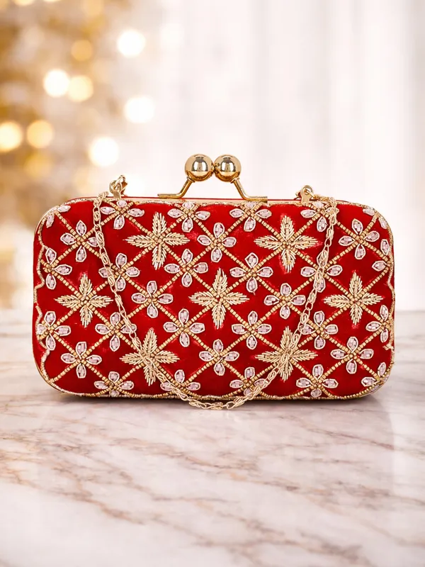 Red_Polyurethane_Clutch_For_Women