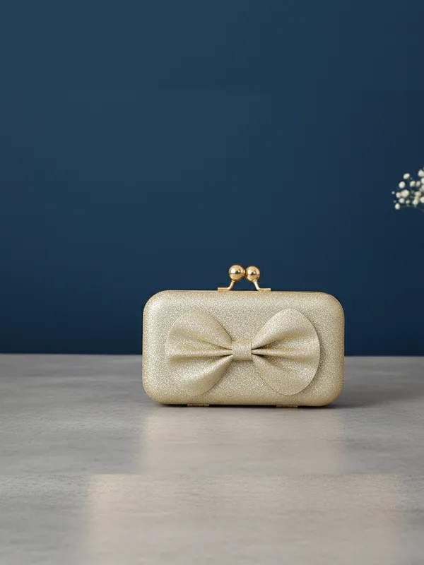 Gold_Polyurethane_Clutch_For_Women