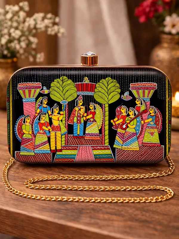 Black_Polyurethane_Clutch_For_Women