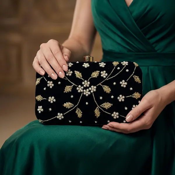Black_Polyurethane_Clutch_For_Women