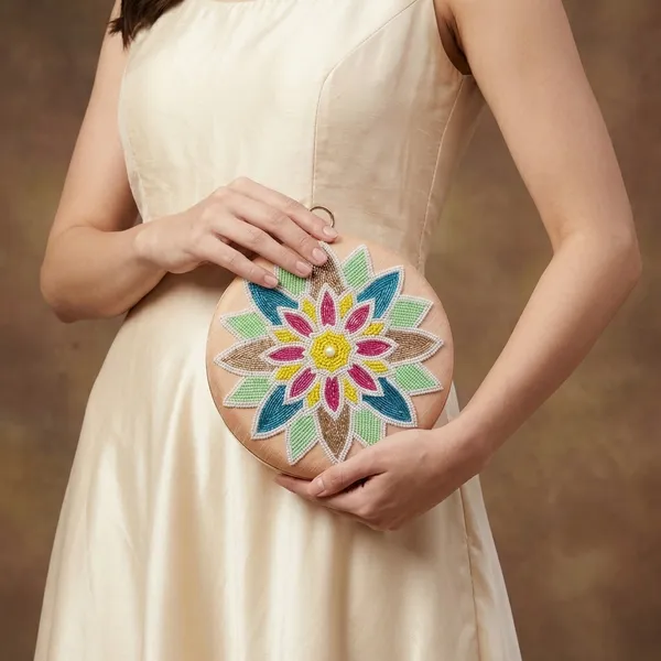 Multicolor_Polyurethane_Clutch_For_Women