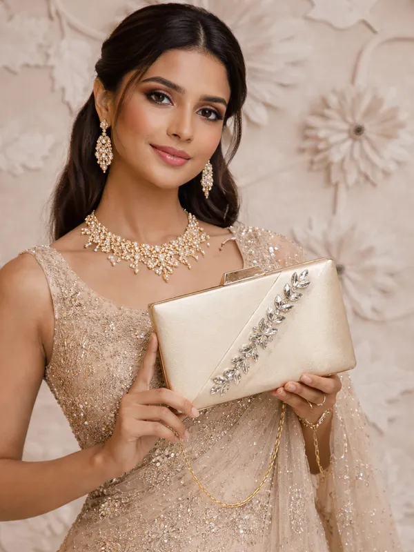 Cream_Polyurethane_Hand_Purse_For_Women