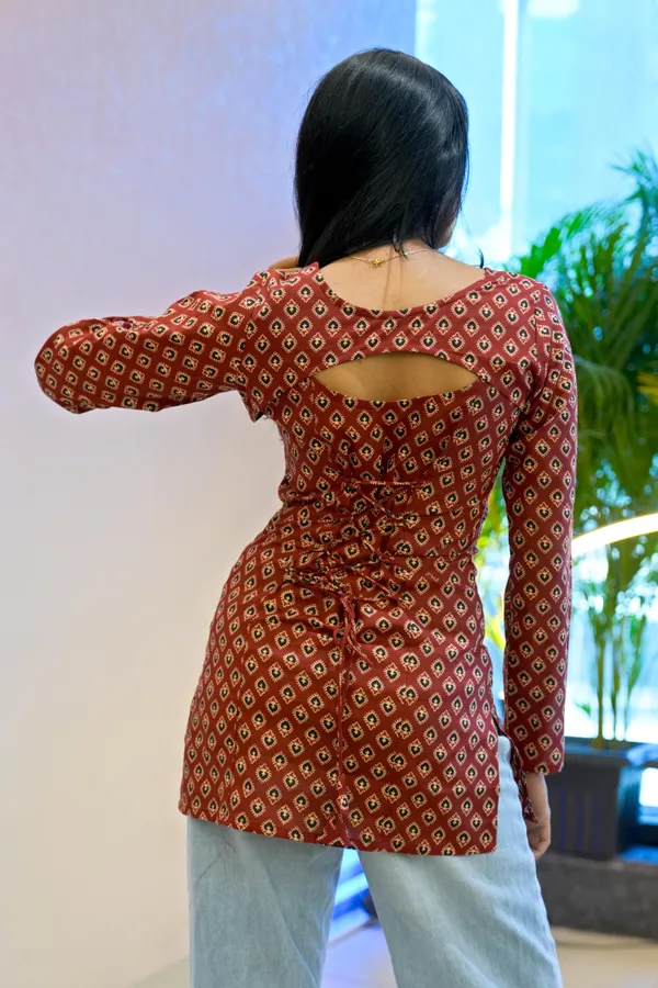 Red_Geometric_Print_Long_Sleeve_Short_Kurti_With_Keyhole_Neckline_For_Women