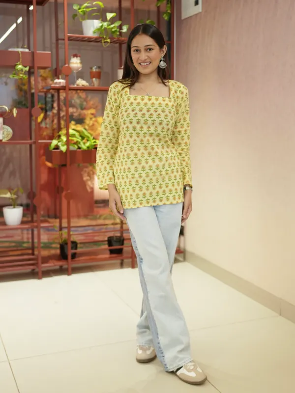 Yellow_Printed_Long_Sleeve_Short_Kurti_With_Corset_Tie_Back_Detail_For_Women