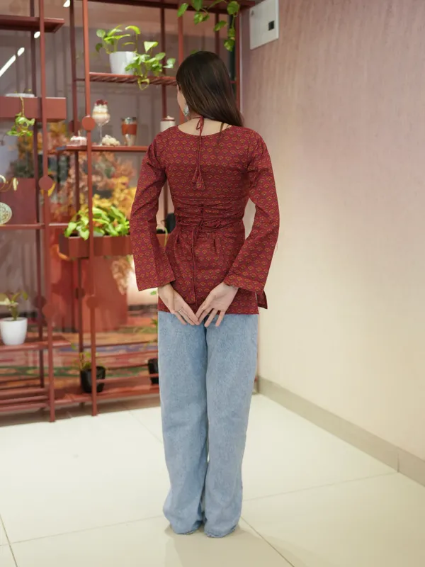 Maroon_Textured_Long_Sleeve_Short_Kurti_With_Corset_Back_For_Women