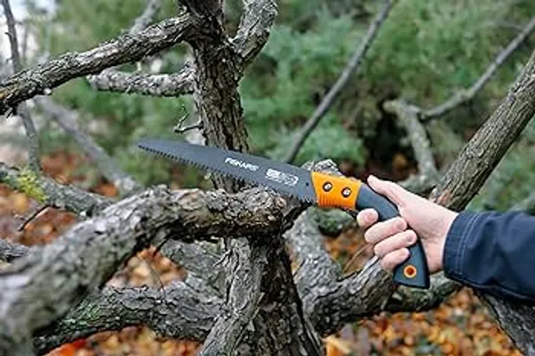 Folding_Pruning_Saw_For_Garden_And_Outdoor_Use