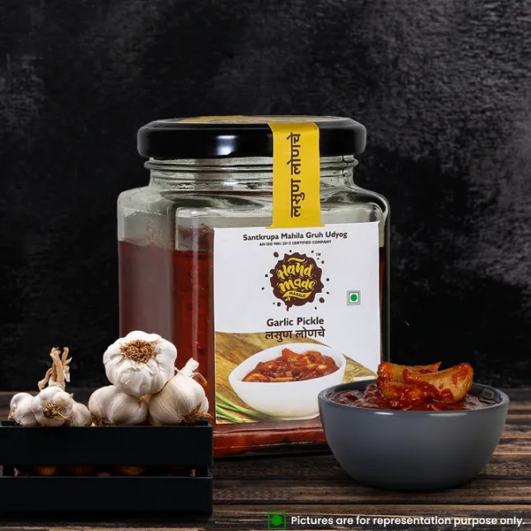 Light_Brown_Premium_Garlic_Pickle