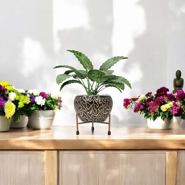Metal_Contemporary_Geometric_Abstract_Indoor_Planter_With_Stand