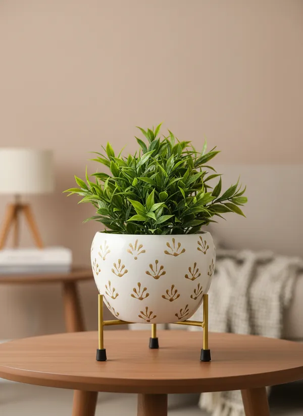 Modern_Gold_Leaf_Print_Planter_With_Gold_Metal_Stand