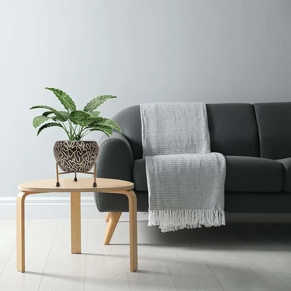 Metal_Contemporary_Geometric_Abstract_Indoor_Planter_With_Stand