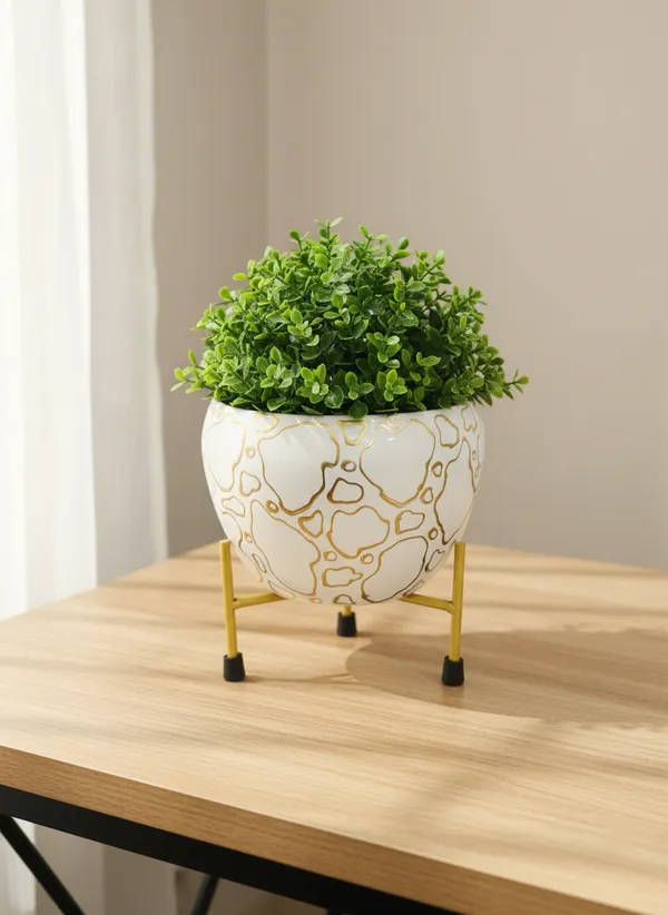 Modern_Geometric_Print_Planter_With_Gold_Metal_Stand