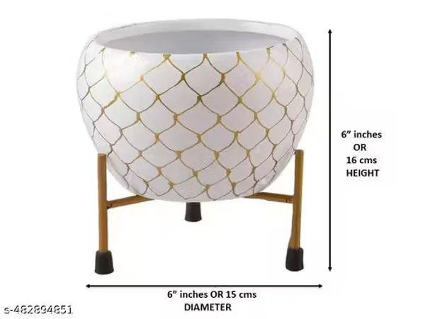 Modern_Geometric_Mesh_Print_Planter_With_Gold_Metal_Stand