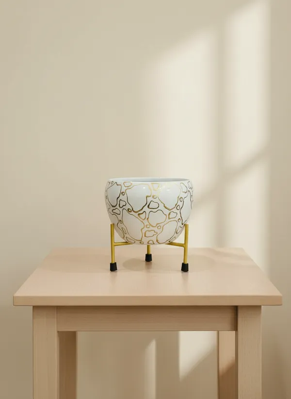 Modern_Geometric_Print_Planter_With_Gold_Metal_Stand