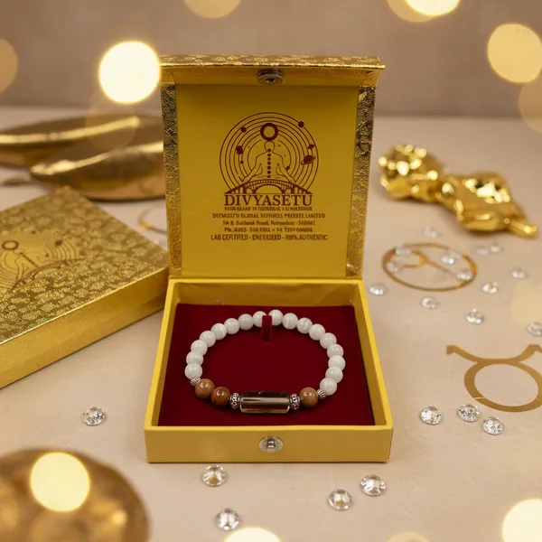 Taurus_Zodiac_Sunstone_Carnelian_Bracelet
