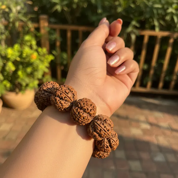 Brown_Premium_Rudraksha_Bracelet_For_Business_Owners