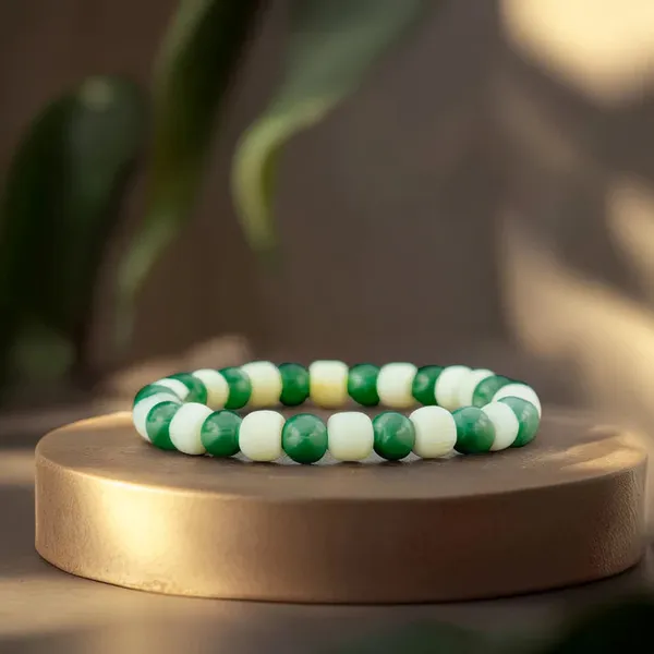 Green_And_White_Lucky_Charm_Bracelet_For_Unisex