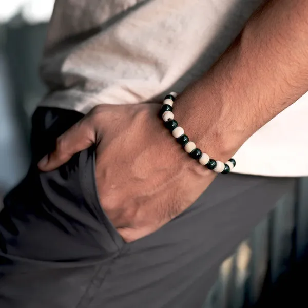 Black_And_White_Green_Jade_Tulsi_Bracelet_For_Unisex