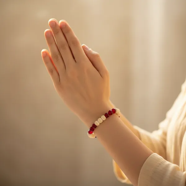 White_And_Red_Red_Agate_With_Tulsi_Bracelet_For_Unisex