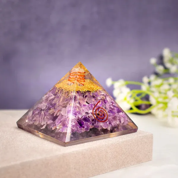 Purple_Amethyst_Pyramid_For_Home_And_Office