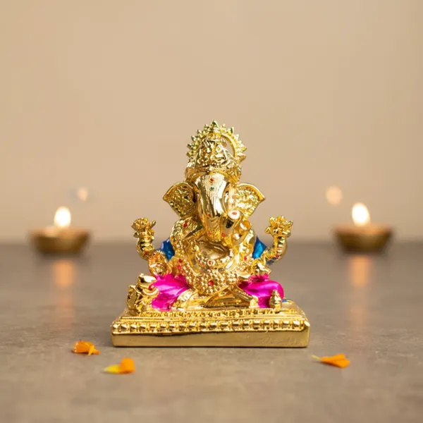 Shri_Siddhivinayak_Ganesha_Idol