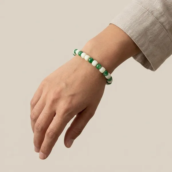 Green_And_White_Lucky_Charm_Bracelet_For_Unisex