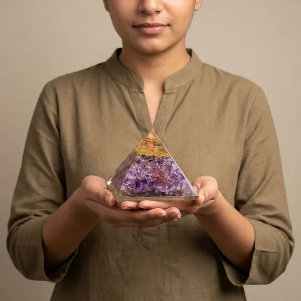 Purple_Amethyst_Pyramid_For_Home_And_Office