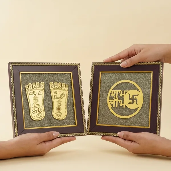 Lakshmi_Charan_Paduka_Frame_With_Free_Subh_Labh_Pyrite_Frame