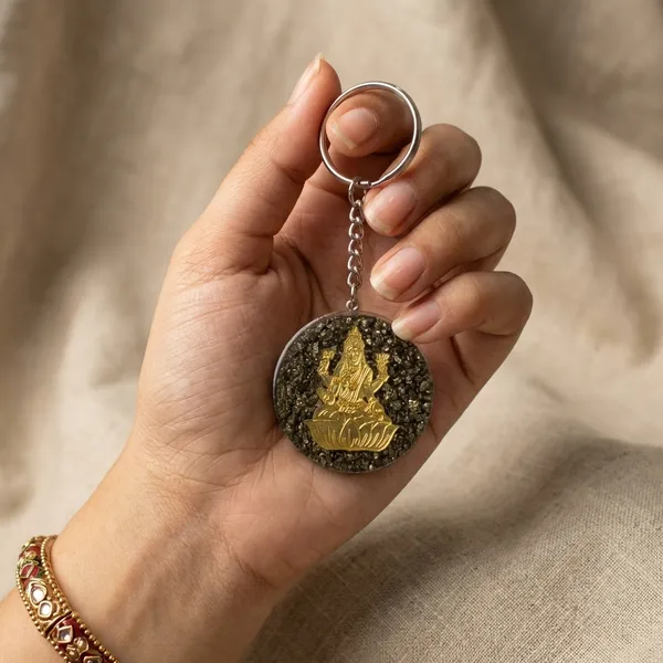 Black_And_Golden_Lakshmi_Ji_Pyrite_Keychain_For_Home_And_Office