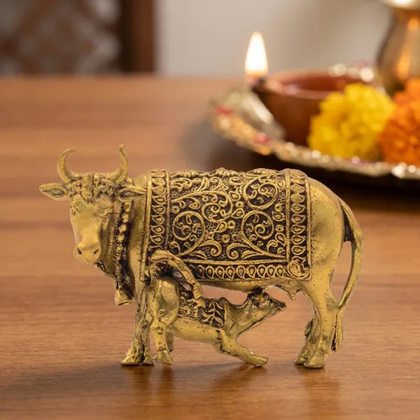 Brass_Kamdhenu_Cow_With_Calf_Murti