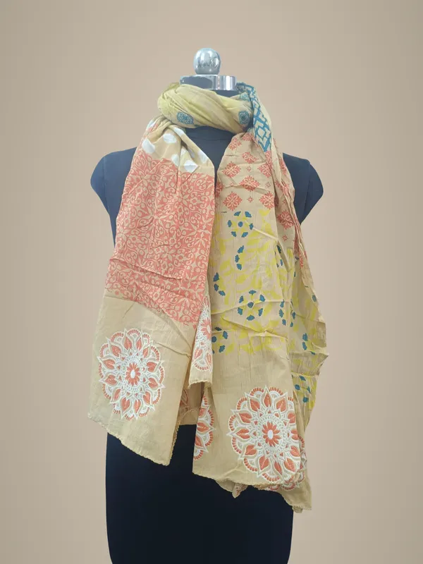 Handcrafted_Patchwork_Scarf_With_Floral_And_Paisley_Print