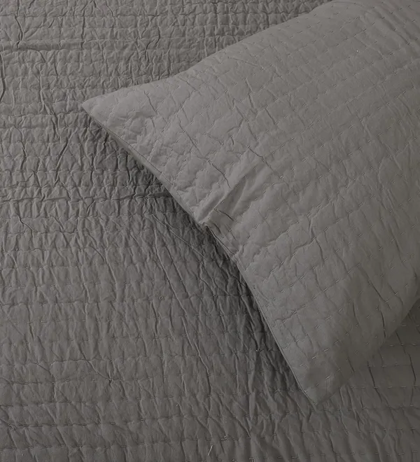 Grey_Cotton_Premium_Quilt_With_Pillow_Covers_For_Bed_Room
