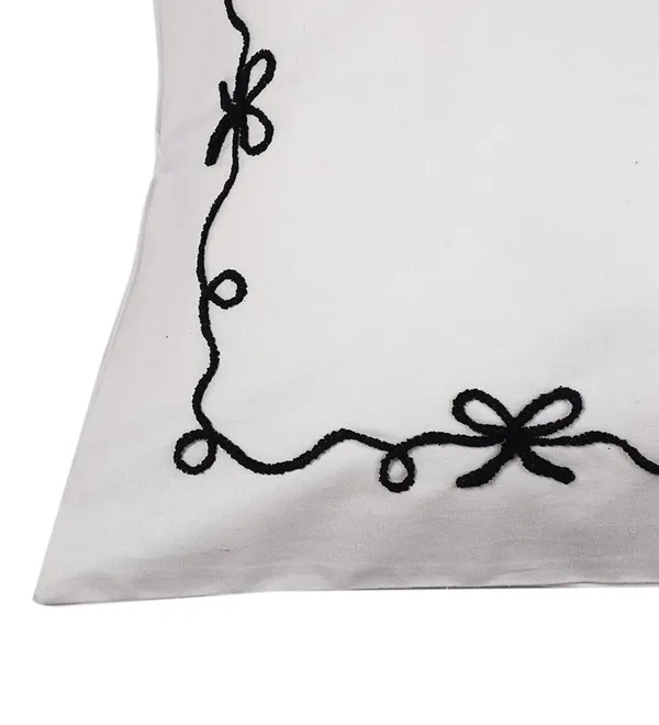 White_Cotton_Premium_Quilt_For_Bed_Room