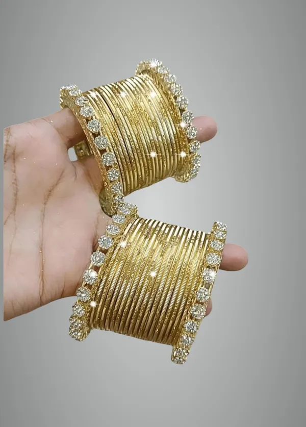 Golden_Zarkan_Pacheli_Bangles_With_Metal_Chudiya_For_Women