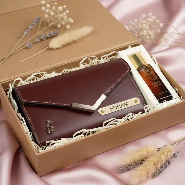 Personalized_Premium_Leather_Clutch_&_Perfume_Gift_Set_For_Women