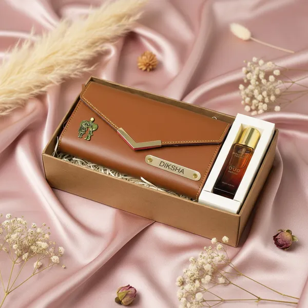 Personalized_Premium_Leather_Clutch_&_Perfume_Gift_Set_For_Women