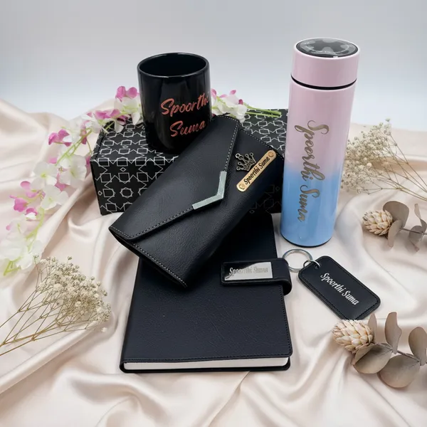 Premium_Personalized_Gift_Hamper_For_Women
