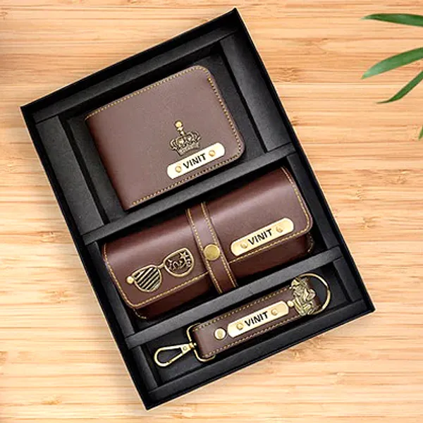 Deluxe_Personalized_3-In-1_Gift_Hamper_For_Men