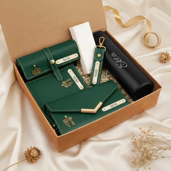 Travel_Love_Personalized_Gift_Hamper_For_Her