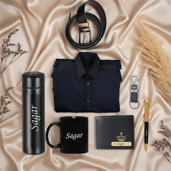 Personalized_Gift_Hamper_with_Black_Shirt