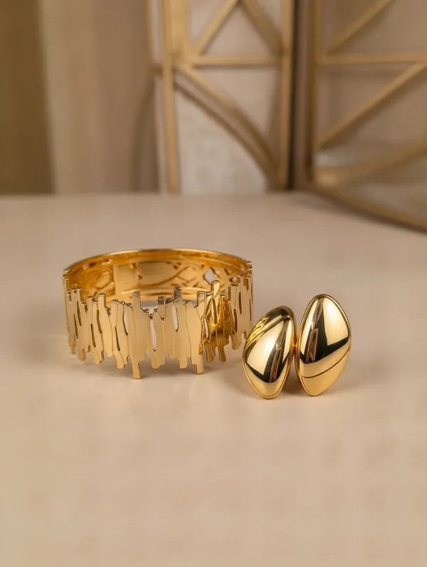 Kalyani_Rings_And_Bangles_Set_Golden_Alloy_With_Plating__(Set_Of_2)