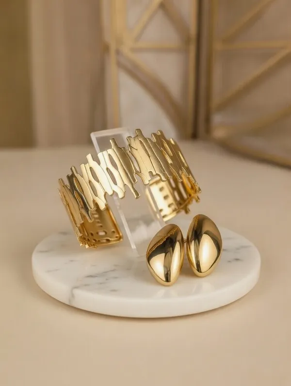 Kalyani_Rings_And_Bangles_Set_Golden_Alloy_With_Plating__(Set_Of_2)