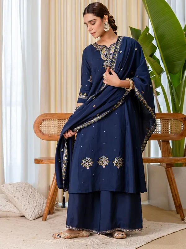 Navy_Blue_Embroidered_Ethnic_Kurta_Set_With_Dupatta_For_Women