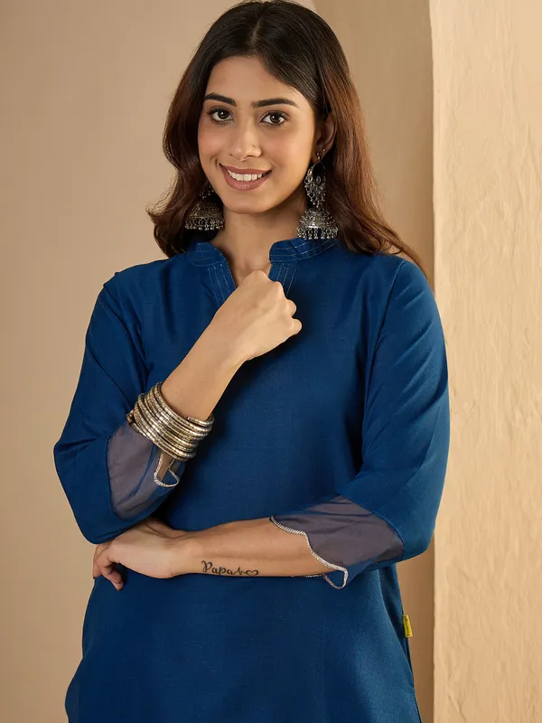 Blue_Chanderi_Kurta_Set_With_Scalloped_Hem_And_Organza_Detailing_For_Women