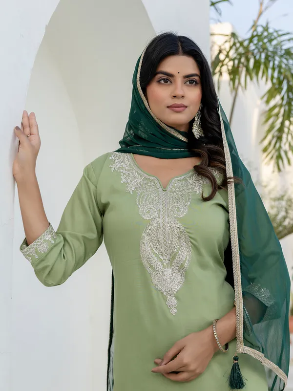 Green_Embroidered_Kurta_Set_With_Dupatta_For_Women