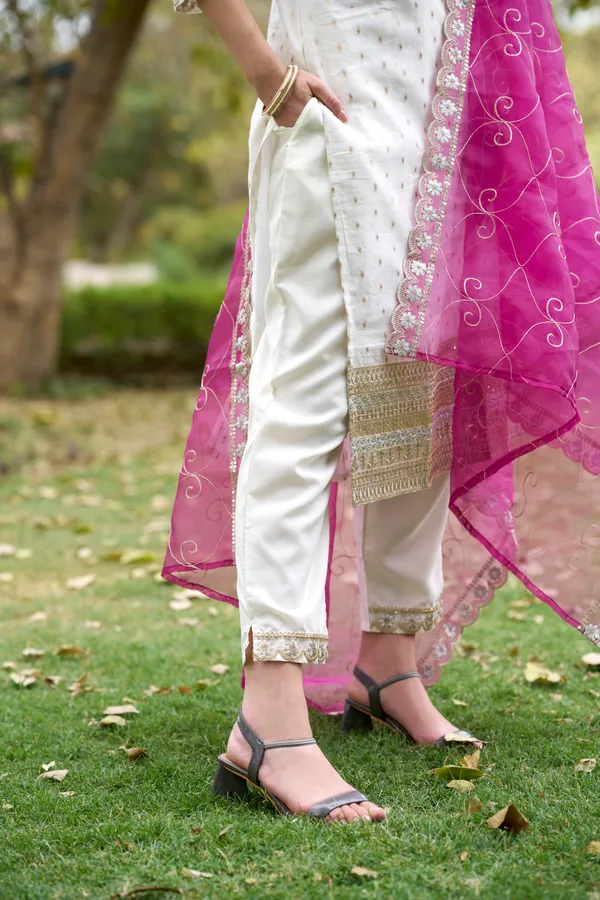 White_And_Pink_Embroidered_Kurta_Set_With_Dupatta_For_Women