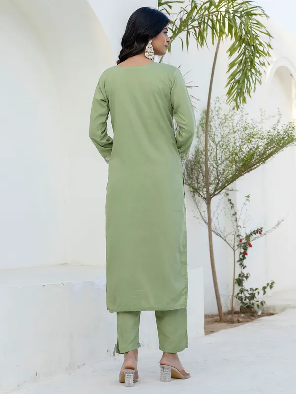 Green_Embroidered_Kurta_Set_With_Dupatta_For_Women