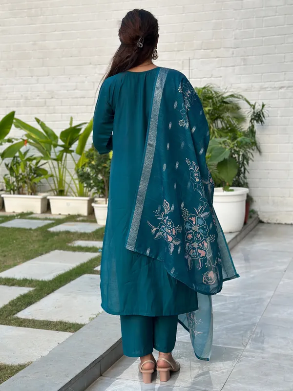 Teal_Blue_Embroidered_Kurta_Set_With_Dupatta_For_Women